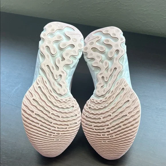 Nike react Infinity Flyknit Women's Soft Pink Running Shoes size 7.5 - Picture 5 of 7